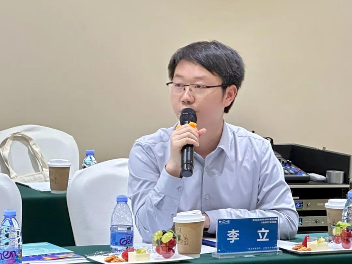 李  立  总经理