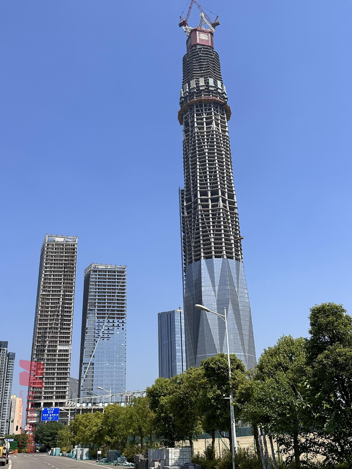         处于停工状态的蜀峰468项目 图片来源：每经记者 陈利