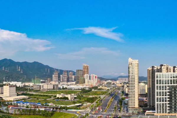 深汕特别合作区比亚迪汽车工业园新车下线。