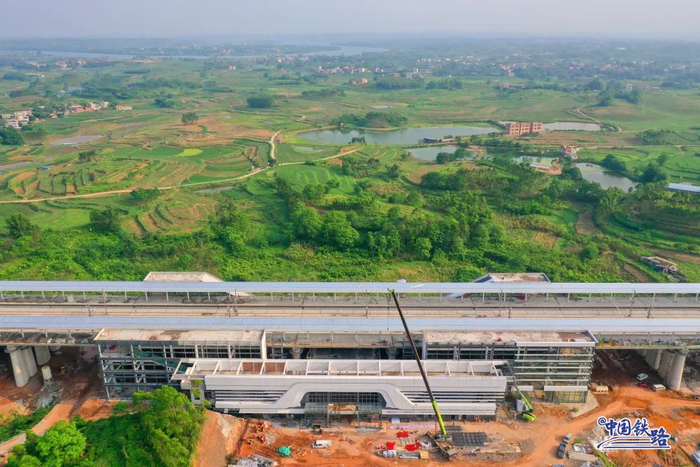 资料图片：建设中的峦城站。图源中国铁路