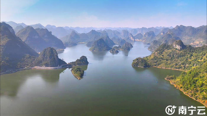 上林大龙湖风景区。记者 农建昌 摄