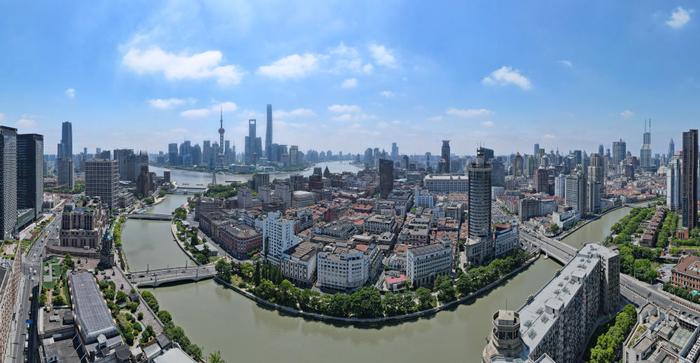 空中俯瞰上海城市风光（无人机照片，2024年5月24日摄）。新华社记者 方喆 摄