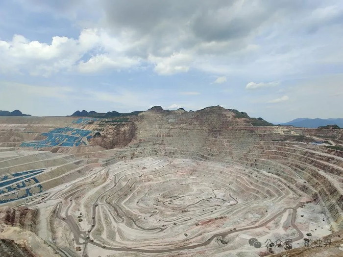 紫金矿业上杭县紫金山金铜矿开采现场 财联社记者摄