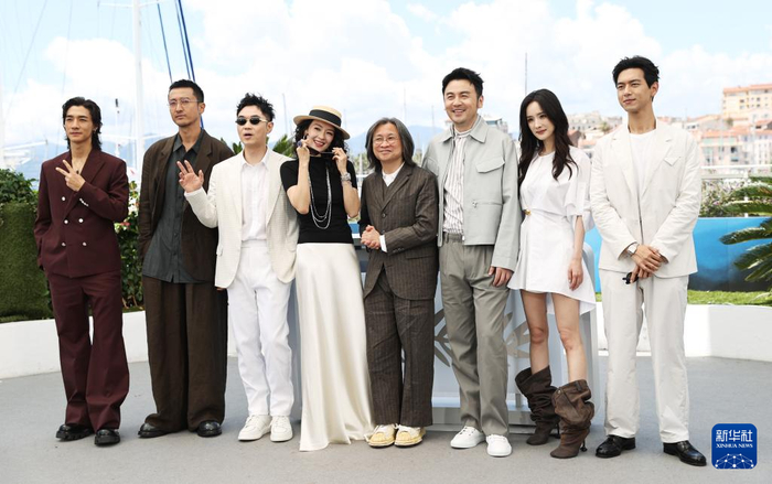 《酱园弄》剧组亮相戛纳 图片来源：新华社