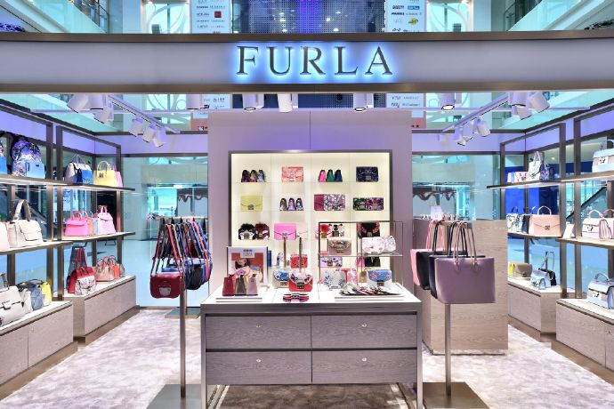 图片来源：FURLA官方微博