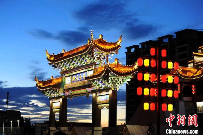 图为昆仑天街局部。张雪峰 摄