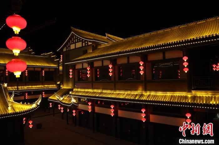 图为昆仑天街局部。张添福 摄