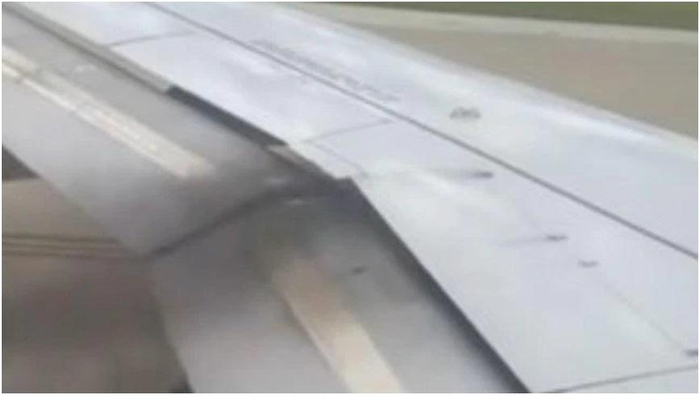 ▲乘客拍到空客A320滑行时引擎冒出烟雾