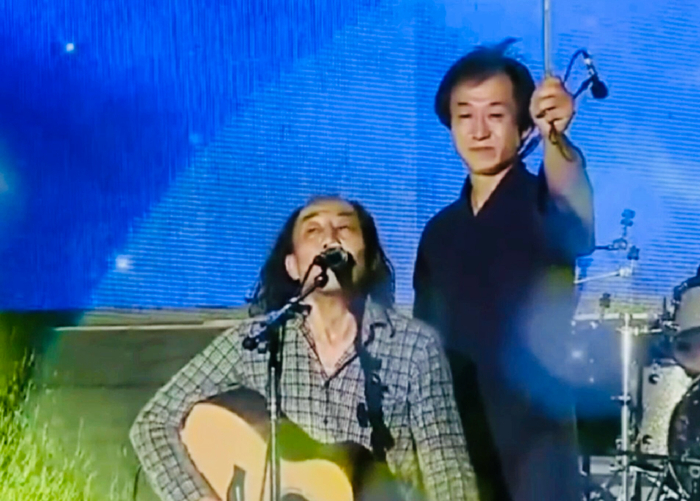 《冷血动物》是谢天笑代表作品之一,也是已故的传奇音乐人赵已然(赵