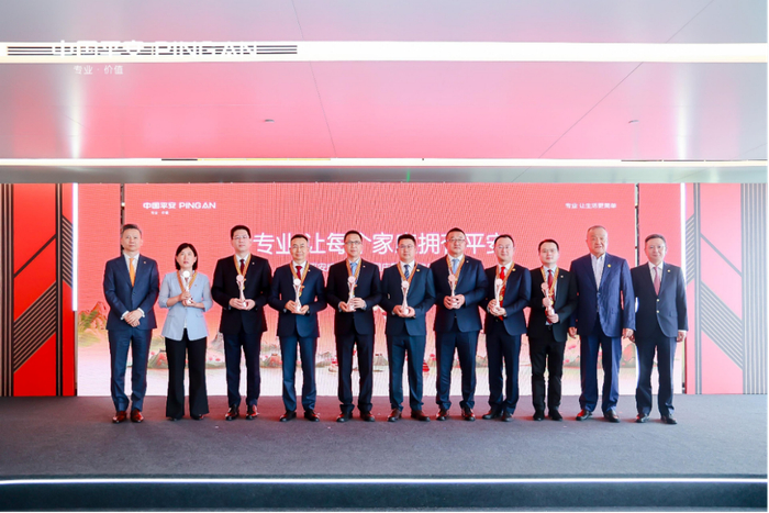 “平安三级勋章”获得者