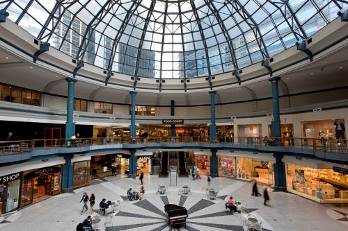 自由广场购物中心，图/ Shops at Liberty Place