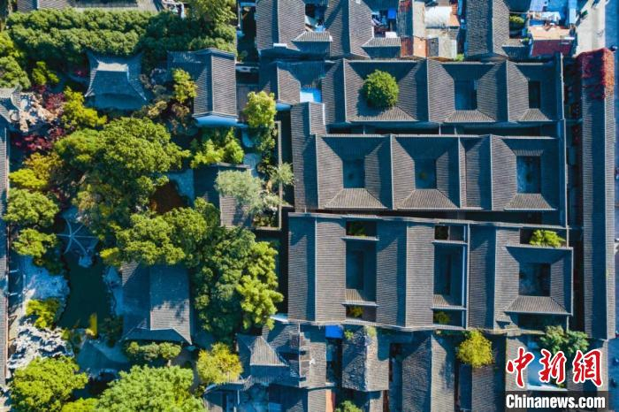 航拍扬州个园。　刘江瑞 摄