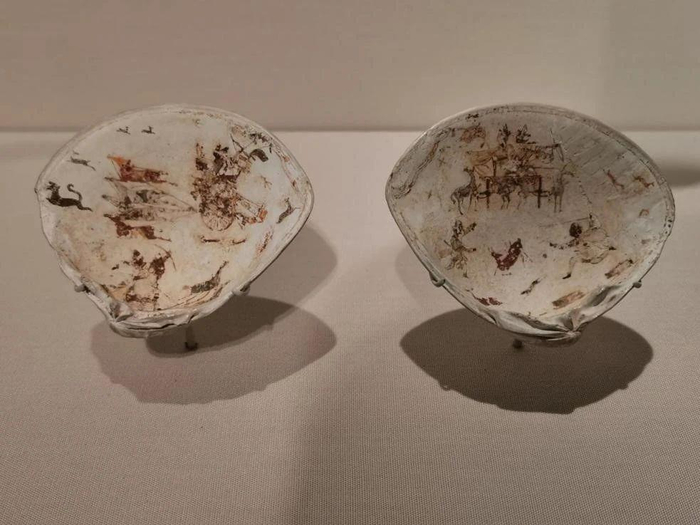 △克利夫兰博物馆所藏贝壳画 图片来源：作者摄于美国克利夫兰博物馆