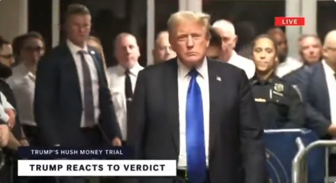 特朗普在判决宣布后走出法院