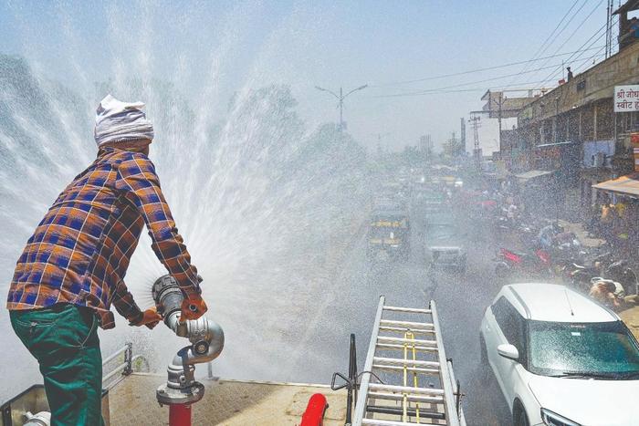 印度比哈尔邦高温天气已造成至少19人死亡