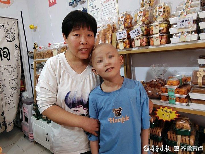 （一真和妈妈李兴玲）