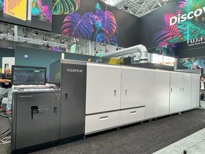 　　B2XL彩色生产型数字印刷系统Revoria Press™ GC12500