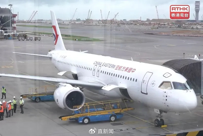 香港机管局指机场停机坪有16个可供C919停泊的停机位，并已加入C919的数据。 图源：香港电台