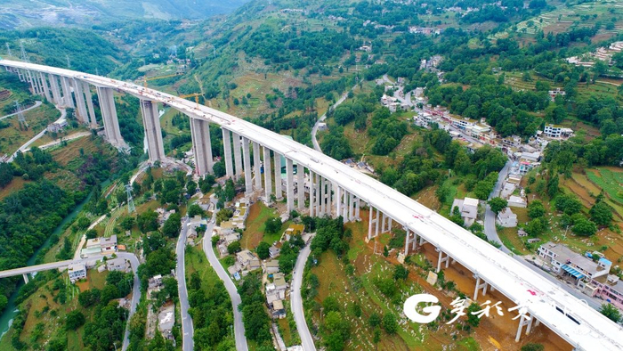 建设中的纳晴高速扈家河大桥