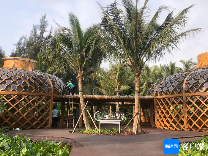 改造后的椰林聚落成为游客打卡地。记者 苏桂除 摄