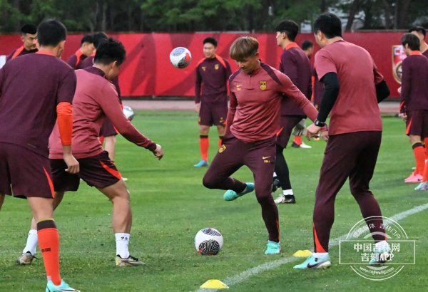 世预赛生死战在即 国足队员伤情大有好转 氛围很轻松