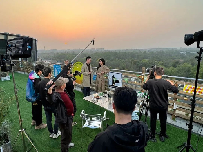 没有经验，拍摄短剧就像摸着石头过河/受访者供图