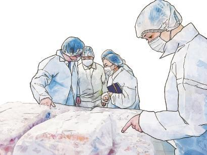 青浦、嘉善、吴江三地市场监管局对青浦一家食品生产企业开展双随机跨区域联合检查。 青浦区供图