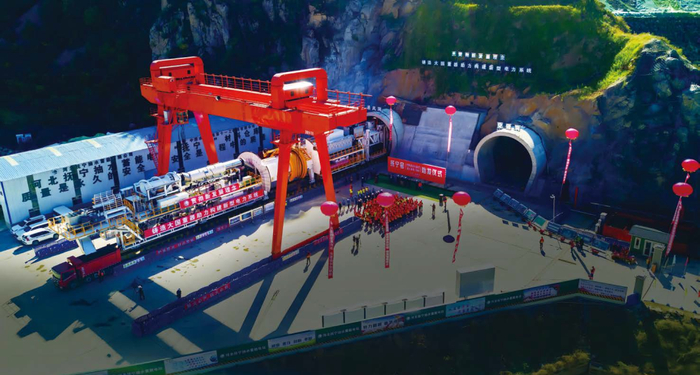 图6 研发TBM 隧道掘进机等重大装备