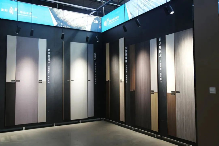 △“红棉花”产品展示。图源 红棉花板材