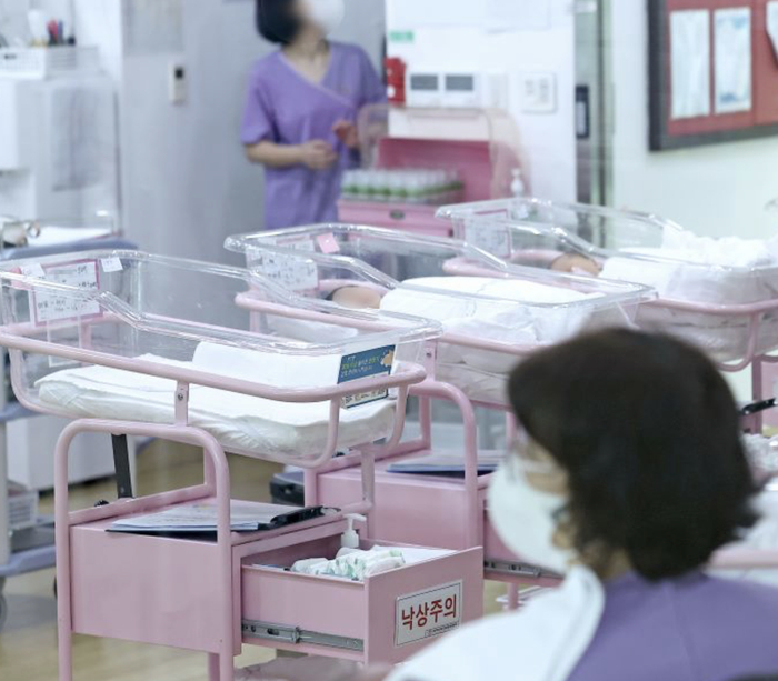 教育内卷和人口问题构成恶性循环。（图源：社交媒体）