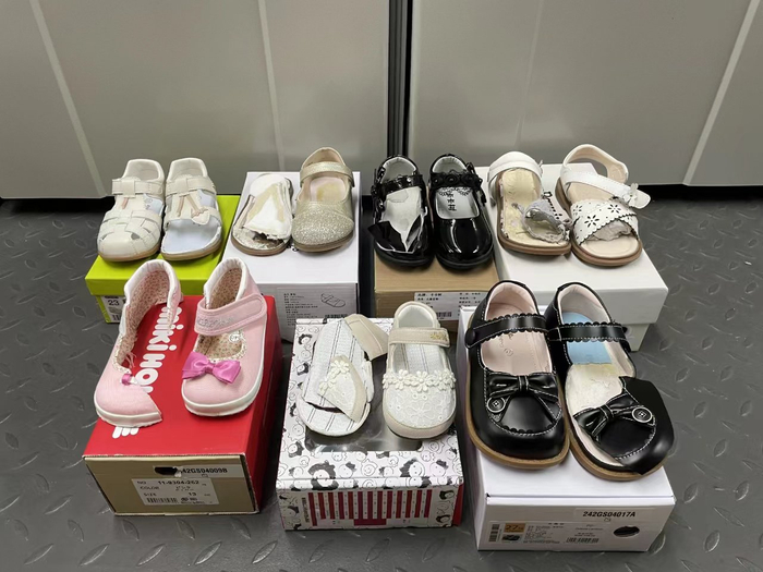 　　7批次童鞋抽检不合格。