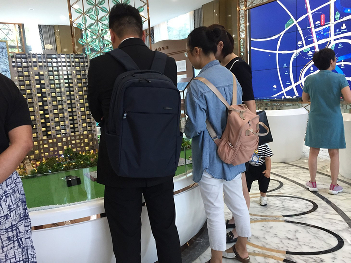 上海某楼盘售楼处现场 图片来源：每日经济新闻资料图