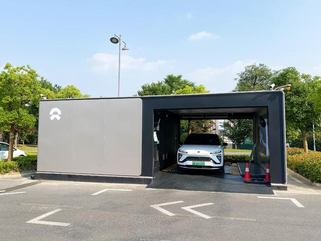 江苏扬州，蔚来汽车换电站 | 来源：视觉中国