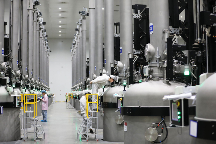 光伏企业四川高景生产车间 图片来源：兰锋 摄