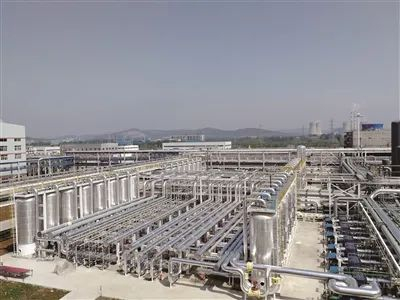 图为北大先锋建设的山东石横特钢钢化联产项目外景。（企业供图）