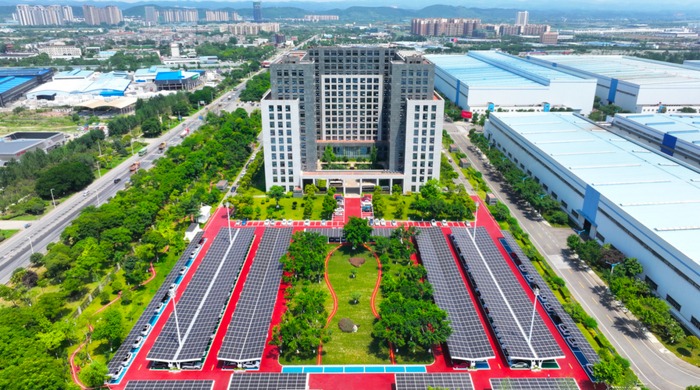 东方汽轮机有限公司厂区内的综合能源示范区