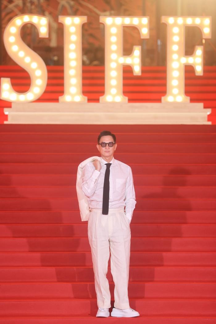 第二十六届上海国际电影节红毯仪式 赖鑫琳 摄
