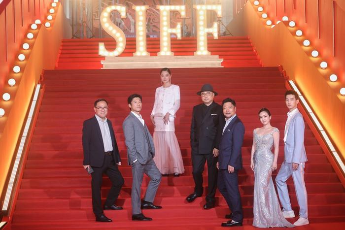 第二十六届上海国际电影节红毯仪式 赖鑫琳 摄
