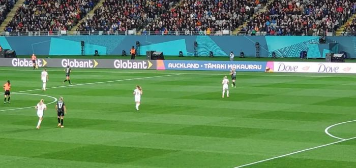 △艾比森为2023女足世界杯十大场馆提供LED围栏屏