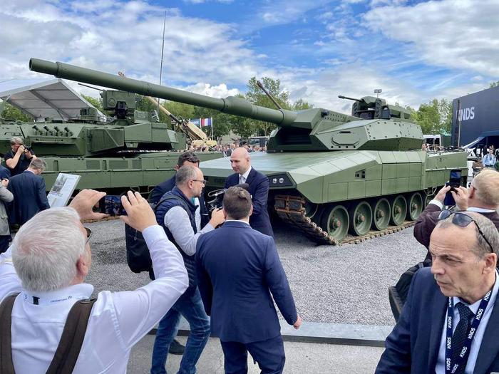 KNDS本届展会上新揭幕的“豹”2 ARC 3.0坦克 （社交媒体）