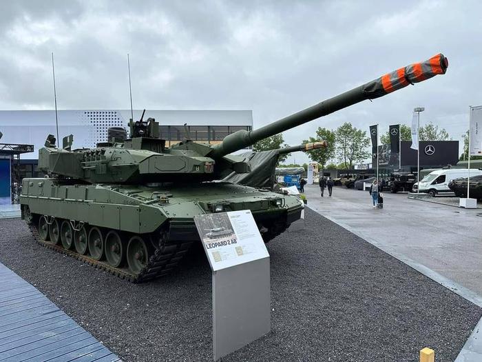 KNDS展区的"豹"2 A8坦克 （社交媒体）