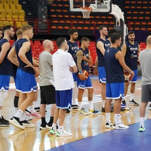 雄鹿新赛季双核阵容能否冲击总冠军