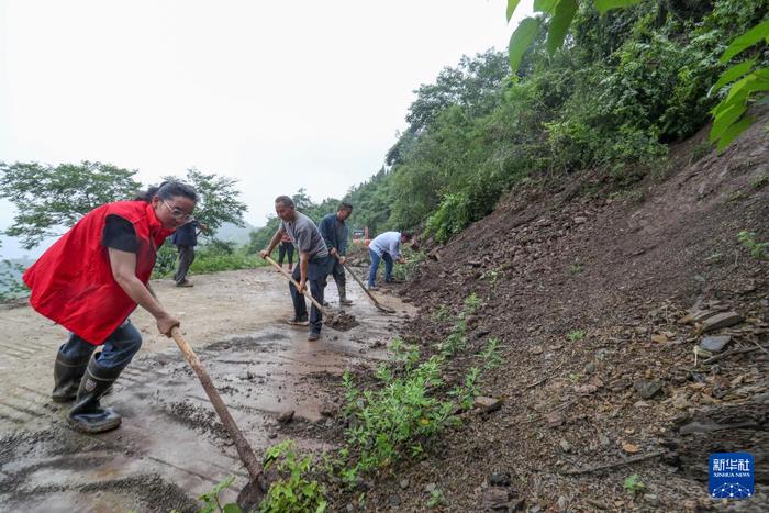 “灾后重建：新华全媒积极应对与恢复行动” 受灾 险情 降雨 洪水 部门 卢汉 持续 平远县 村民 无人机 sina.cn 第5张