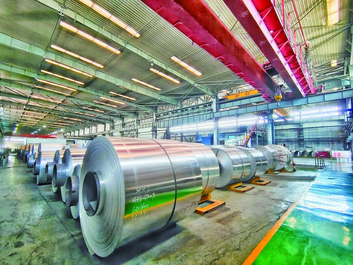     待加工的铝材。祁登峰 摄