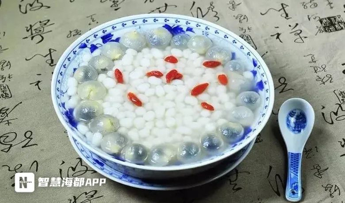 白丸子加龙眼，也是福州夏日经典吃法（资料图）