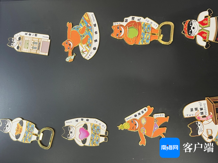 阿百猫文创产品冰箱贴。记者 丁文文 摄