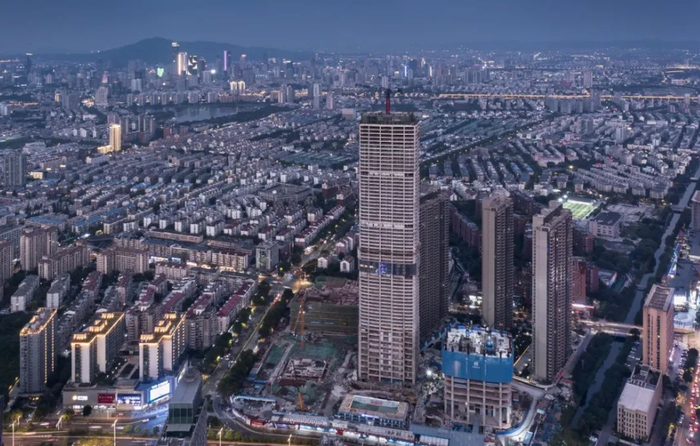 高约260米的世茂洲际天誉公馆实景图（2022年3月） 图片来源：南京世茂微信公众号