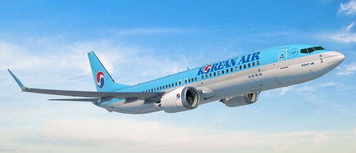 波音737韩国航班急降6000米，13人受伤