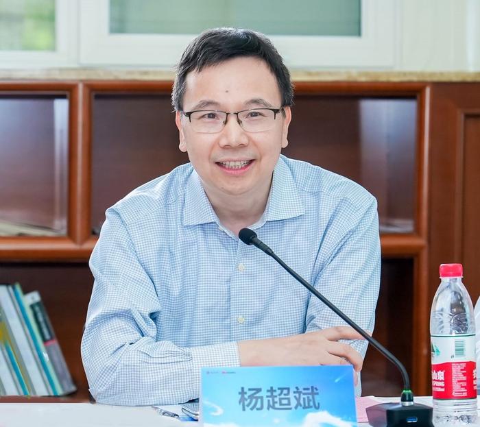 华为董事、ICT产品与解决方案总裁杨超斌致辞