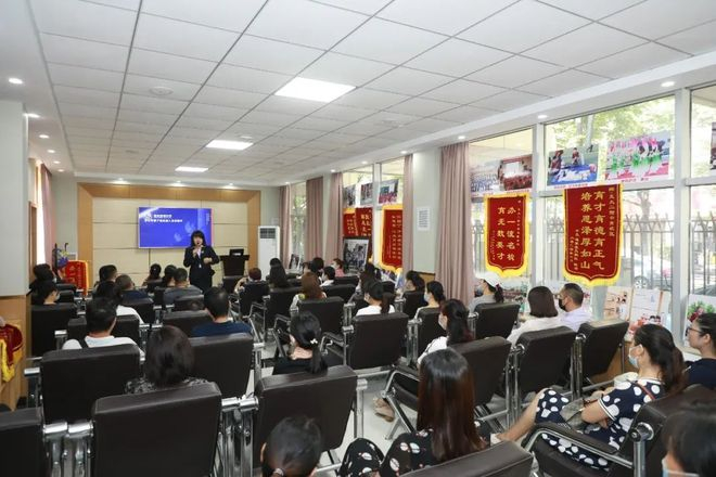 贴心后勤管理，让学生吃得放心住得安心